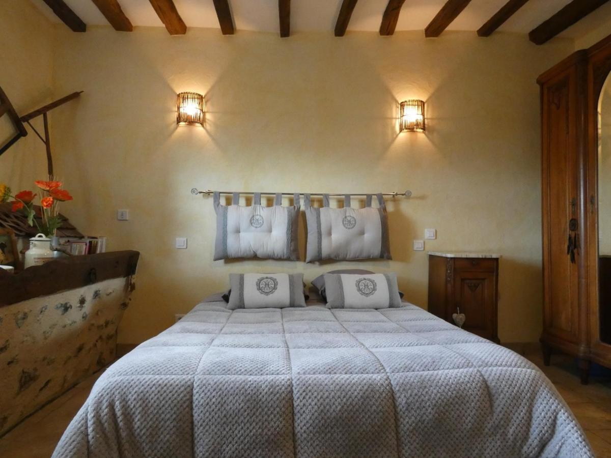 Les Logis Du Breuil Bed & Breakfast Marchéville Екстериор снимка