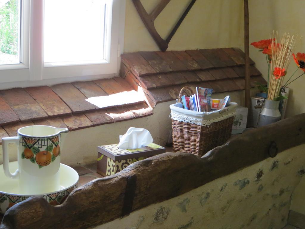 Les Logis Du Breuil Bed & Breakfast Marchéville Екстериор снимка