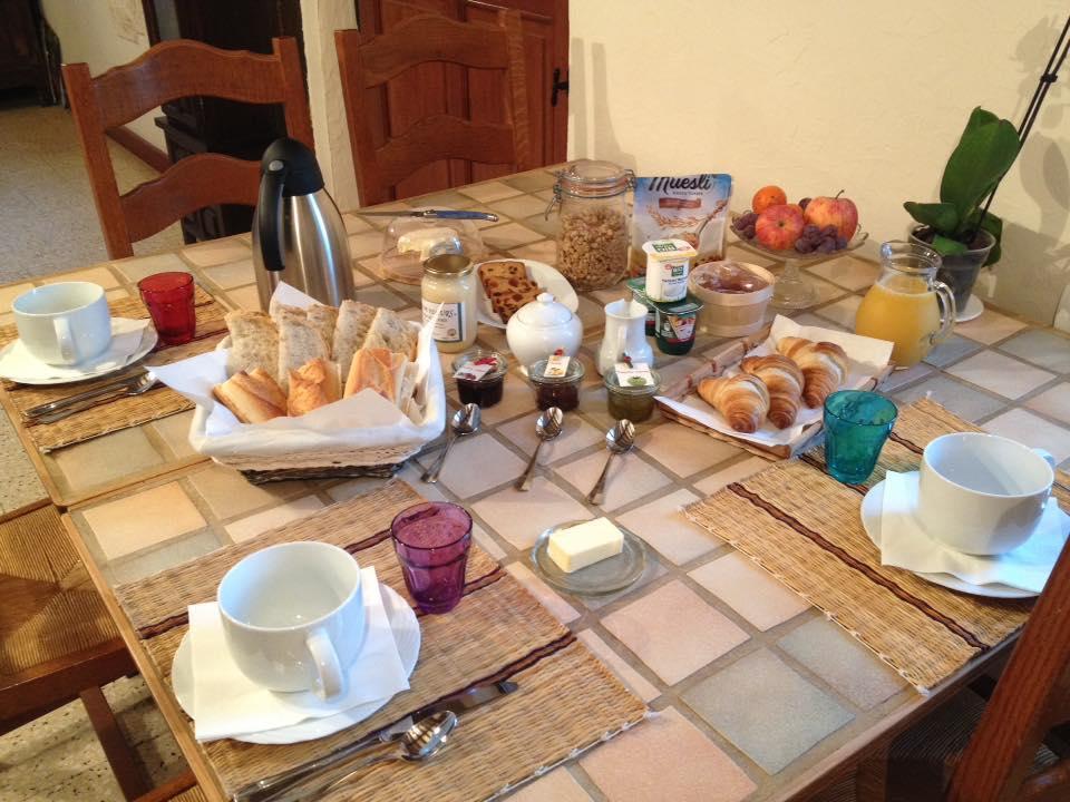 Les Logis Du Breuil Bed & Breakfast Marchéville Екстериор снимка